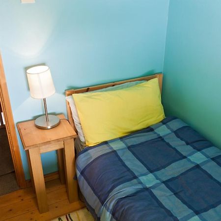 1 Tan Yr Eglwys Barn Cottage Pontardawe Bagian luar foto