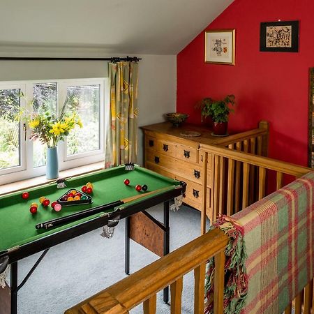1 Tan Yr Eglwys Barn Cottage Pontardawe Bagian luar foto