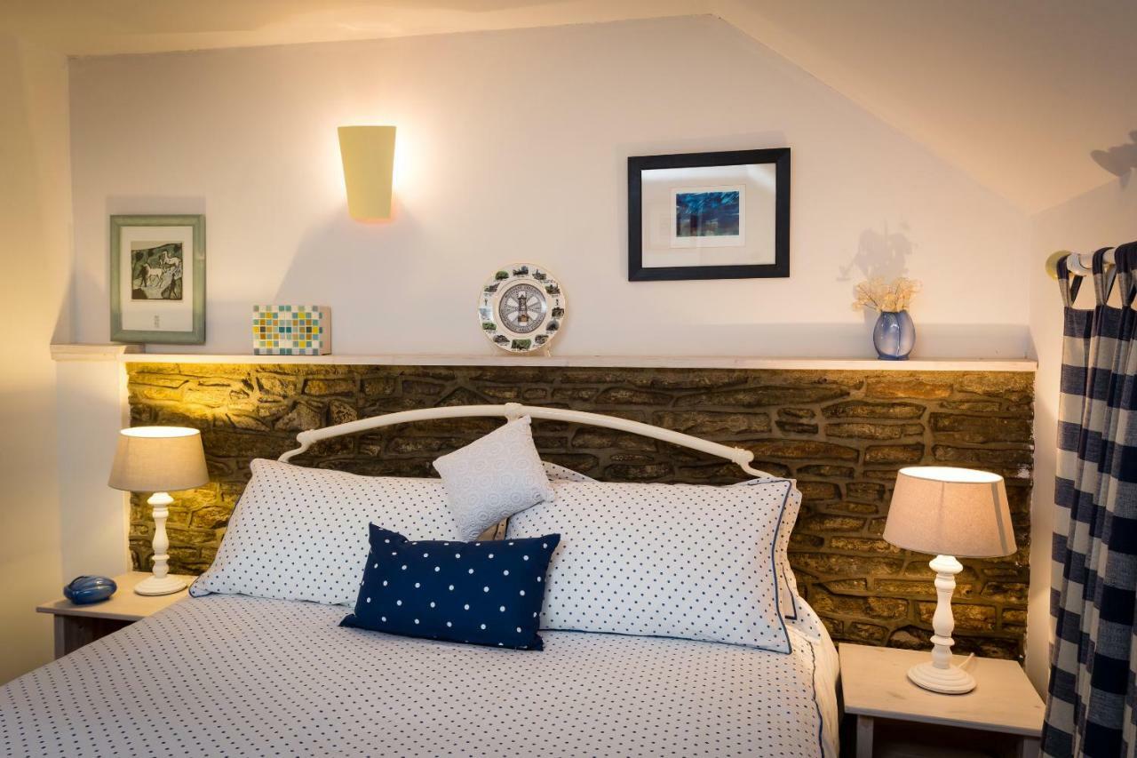 1 Tan Yr Eglwys Barn Cottage Pontardawe Bagian luar foto